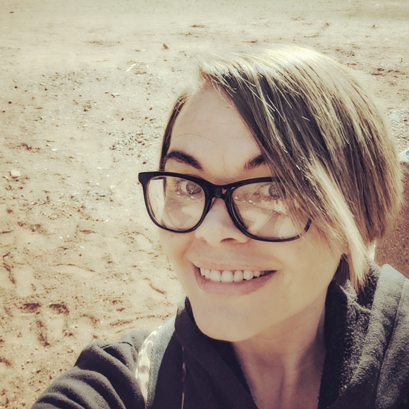 Meet your Posher, Christina - Picture 3 of 11